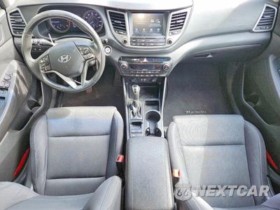 Zdjęcie 8 z 13 samochodu: 2018 HYUNDAI TUCSON VALUE VIN:KM8J33A25JU704102 - miniatura