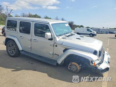 Czwarte zdjęcie samochodu z boku: 2023 JEEP WRANGLER SAHARA 4XE VIN:1C4JJXP65PW605689 - miniatura