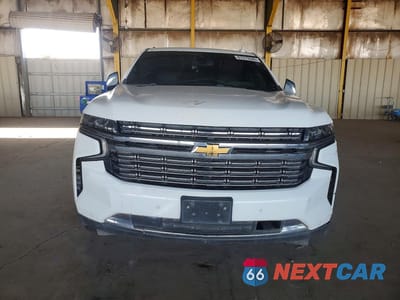 Piąte zdjęcie samochodu w środku: 2022 CHEVROLET TAHOE K1500 PREMIER VIN:1GNSKSKD7NR155041 - miniatura