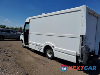 Drugie zdjęcie samochodu z przodu: 2018 ISUZU REACH DELIVERY TRUCK VIN:JALB4T174J7W01459 - miniatura