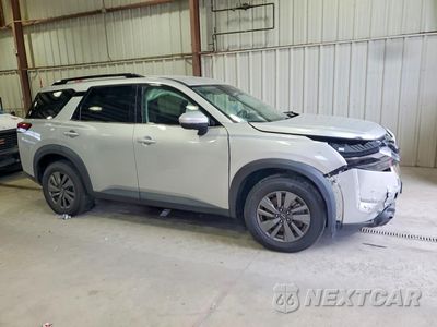 Czwarte zdjęcie samochodu z boku: 2024 NISSAN PATHFINDER SV VIN:5N1DR3BC3RC256768 - miniatura