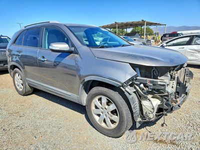 Czwarte zdjęcie samochodu z boku: 2011 KIA SORENTO LX VIN:5XYKT4A1XBG076935 - miniatura