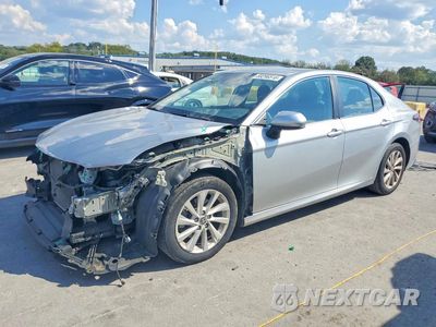 2022 TOYOTA CAMRY LE 4T1C11AK6NU015890 - główne zdjęcie licytacji z USA - miniatura
