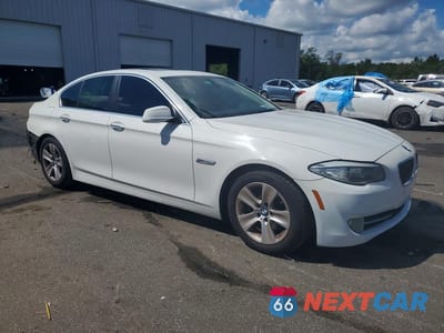 Czwarte zdjęcie samochodu z boku: 2011 BMW 528 I VIN:WBAFR1C59BC750864 - miniatura