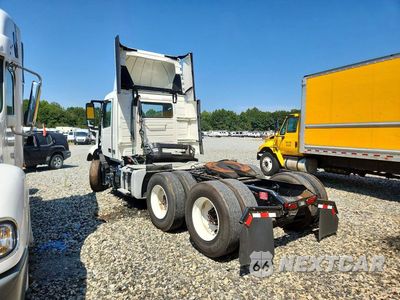 Drugie zdjęcie samochodu z przodu: 2024 VOLVO VNL SEMI TRUCK VIN:4V4NC9EH6RN654943 - miniatura