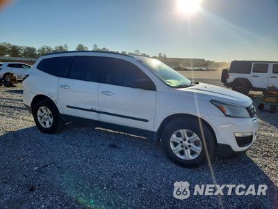 Czwarte zdjęcie samochodu z boku: 2016 CHEVROLET TRAVERSE LS VIN:1GNKRFED7GJ101044 - miniatura