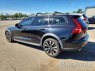 Drugie zdjęcie samochodu z przodu: 2021 VOLVO V60 CROSS COUNTRY T5 MOMENTUM VIN:YV4102WK3M1066029 - miniatura