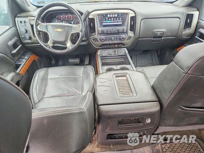 Zdjęcie 8 z 12 samochodu: 2017 CHEVROLET SILVERADO K1500 HIGH COUNTRY VIN:3GCUKTEJ4HG460817 - miniatura