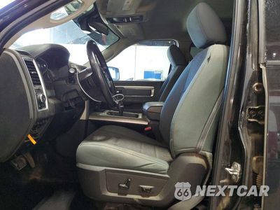 Zdjęcie 7 z 13 samochodu: 2019 RAM 1500 CLASSIC SLT VIN:1C6RR7LTXKS533127 - miniatura