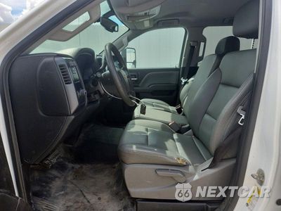 Zdjęcie 7 z 12 samochodu: 2017 CHEVROLET SILVERADO C2500 HEAVY DUTY VIN:1GC1CUEG8HF131369 - miniatura