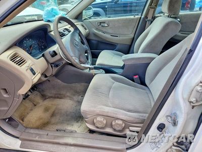 Zdjęcie 7 z 13 samochodu: 2002 HONDA ACCORD LX VIN:1HGCG56452A138065 - miniatura