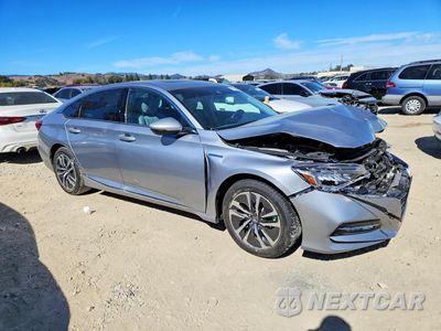 Czwarte zdjęcie samochodu z boku: 2019 HONDA ACCORD HYBRID EXL VIN:1HGCV3F50KA013638 - miniatura