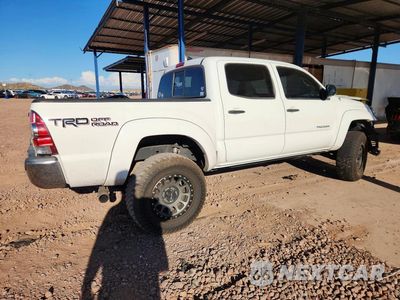 Trzecie zdjęcie samochodu z tyłu: 2014 TOYOTA TACOMA V6 VIN:3TMLU4EN2EM134252 - miniatura