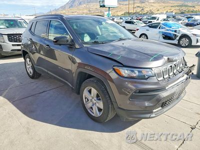 Czwarte zdjęcie samochodu z boku: 2022 JEEP COMPASS LATITUDE VIN:3C4NJDBB0NT102577 - miniatura