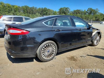 Trzecie zdjęcie samochodu z tyłu: 2014 FORD FUSION TITANIUM HEV VIN:3FA6P0RU8ER238140 - miniatura