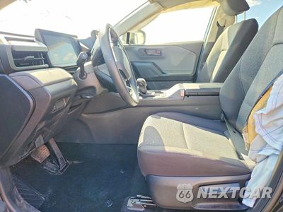 Zdjęcie 7 z 12 samochodu: 2026 TOYOTA RAV4 LE VIN:JTM6CRAV2TJ007689 - miniatura