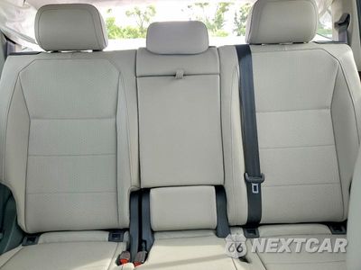 Zdjęcie 10 z 13 samochodu: 2018 VOLKSWAGEN TIGUAN SE VIN:3VV3B7AXXJM003449 - miniatura