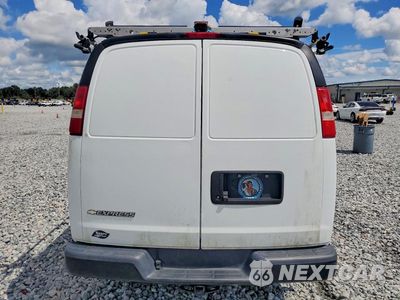 Zdjęcie 6 z 13 samochodu: 2017 CHEVROLET EXPRESS G2500 VIN:1GCWGAFF0H1346630 - miniatura