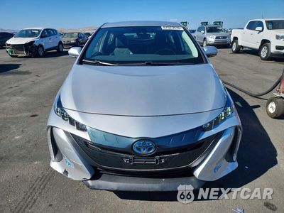 Piąte zdjęcie samochodu w środku: 2021 TOYOTA PRIUS PRIME XLE VIN:JTDKAMFP2M3192172 - miniatura