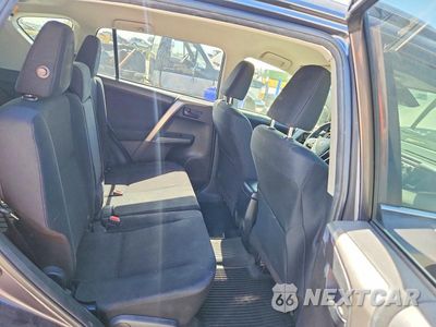 Zdjęcie 11 z 13 samochodu: 2018 TOYOTA RAV4 LE VIN:JTMBFREV3JJ728777 - miniatura