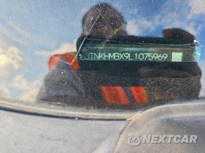 Zdjęcie 12 z 12 samochodu: 2020 TOYOTA C-HR LE VIN:JTNKHMBX9L1075969 - miniatura