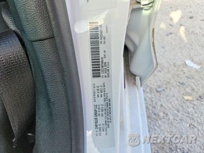 Zdjęcie 13 z 13 samochodu: 2015 CHRYSLER 200 LIMITED VIN:1C3CCCAB5FN606142 - miniatura