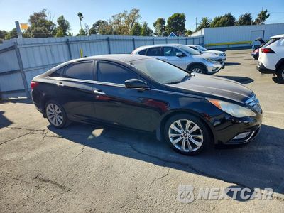 Czwarte zdjęcie samochodu z boku: 2011 HYUNDAI SONATA SE VIN:5NPEC4AC4BH293985 - miniatura