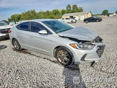Czwarte zdjęcie samochodu z boku: 2018 HYUNDAI ELANTRA SEL VIN:5NPD84LFXJH313577 - miniatura