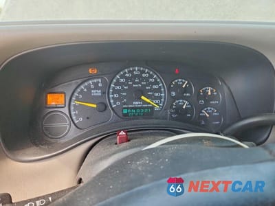 Zdjęcie 9 z 13 samochodu: 2001 CHEVROLET SUBURBAN C1500 VIN:3GNEC16T71G136408 - miniatura