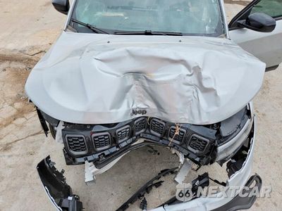 Zdjęcie 12 z 14 samochodu: 2026 JEEP COMPASS LATITUDE VIN:3C4NJDBN3TT241321 - miniatura