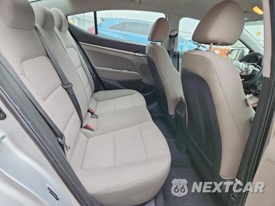 Zdjęcie 10 z 13 samochodu: 2019 HYUNDAI ELANTRA SE VIN:5NPD74LF9KH495776 - miniatura