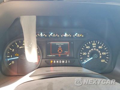 Zdjęcie 9 z 12 samochodu: 2018 FORD F150 VIN:1FTMF1CB6JKC26455 - miniatura