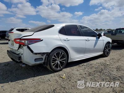Trzecie zdjęcie samochodu z tyłu: 2018 TOYOTA CAMRY SE VIN:4T1B11HK2JU602891 - miniatura