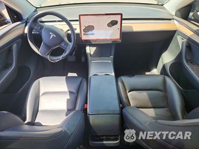 Zdjęcie 8 z 12 samochodu: 2025 TESLA MODEL Y VIN:7SAYGDED7SF317508 - miniatura