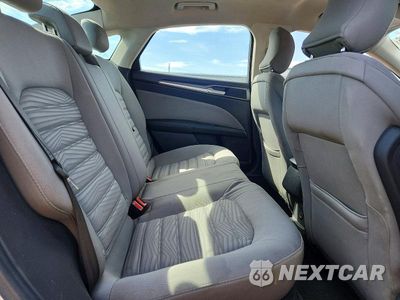 Zdjęcie 10 z 12 samochodu: 2016 FORD FUSION S VIN:3FA6P0G76GR205783 - miniatura
