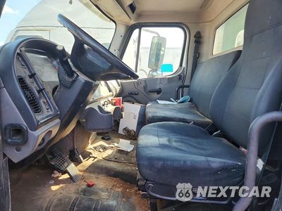 Zdjęcie 7 z 13 samochodu: 2015 FREIGHTLINER M2 106 MEDIUM DUTY VIN:3ALACWDU8FDGJ9030 - miniatura