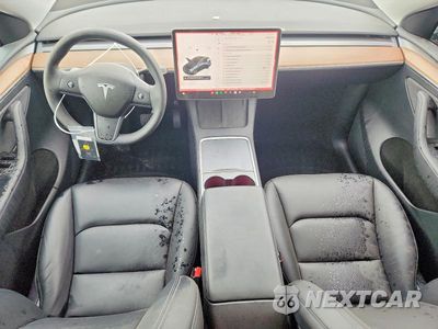 Zdjęcie 8 z 13 samochodu: 2025 TESLA MODEL Y VIN:7SAYGDEE0SF223494 - miniatura