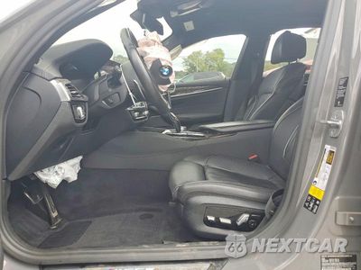 Zdjęcie 7 z 13 samochodu: 2021 BMW M550XI VIN:WBA13BK08MCF08127 - miniatura