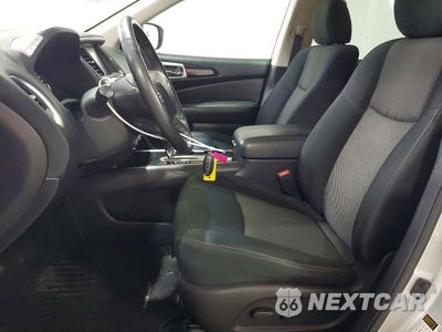 Zdjęcie 7 z 13 samochodu: 2019 NISSAN PATHFINDER SV VIN:5N1DR2MN3KC623117 - miniatura