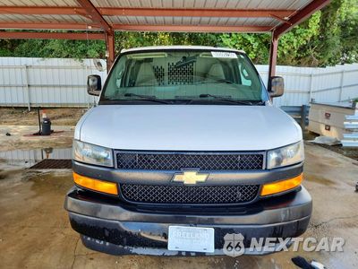 Piąte zdjęcie samochodu w środku: 2021 CHEVROLET EXPRESS G2500 DELIVERY VAN VIN:1GCWGAFP0M1163022 - miniatura