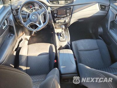 Zdjęcie 8 z 12 samochodu: 2017 NISSAN ROGUE SV VIN:KNMAT2MVXHP575836 - miniatura