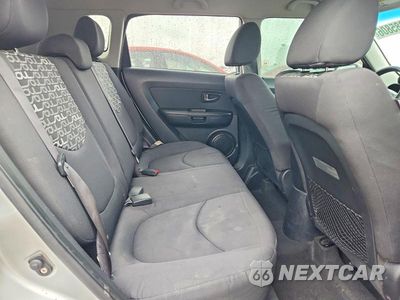 Zdjęcie 10 z 13 samochodu: 2011 KIA SOUL + VIN:KNDJT2A29B7287002 - miniatura