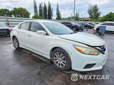 Czwarte zdjęcie samochodu z boku: 2016 NISSAN ALTIMA 2.5 S VIN:1N4AL3AP3GC144746 - miniatura