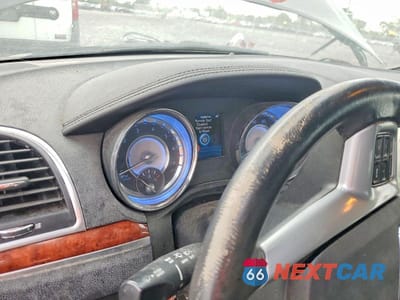 Zdjęcie 9 z 12 samochodu: 2013 CHRYSLER 300 VIN:2C3CCARG5DH533459 - miniatura