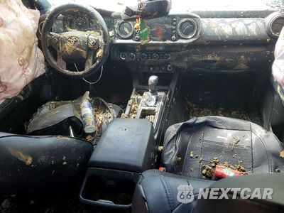 Zdjęcie 8 z 12 samochodu: 2023 TOYOTA TACOMA TRD OFF-ROAD VIN:3TMCZ5AN1PM614086 - miniatura