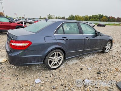 Trzecie zdjęcie samochodu z tyłu: 2013 MERCEDES-BENZ E 350 4MATIC VIN:WDDHF8JB3DA695774 - miniatura