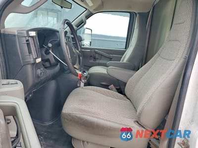 Zdjęcie 7 z 13 samochodu: 2019 CHEVROLET EXPRESS G3500 BOX TRUCK VIN:1HA3GSCG2KN006901 - miniatura