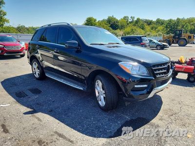 Czwarte zdjęcie samochodu z boku: 2015 MERCEDES-BENZ ML 350 VIN:4JGDA5JB9FA618931 - miniatura