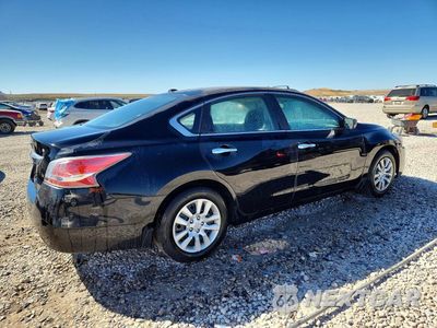 Trzecie zdjęcie samochodu z tyłu: 2015 NISSAN ALTIMA 2.5 S VIN:1N4AL3AP0FC111413 - miniatura