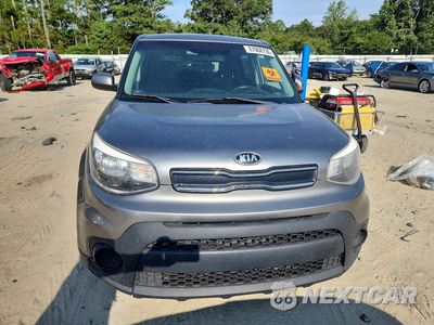 Piąte zdjęcie samochodu w środku: 2018 KIA SOUL BASE VIN:KNDJN2A2XJ7578701 - miniatura